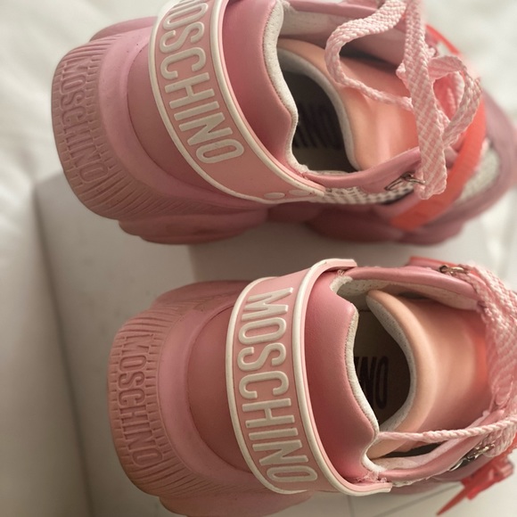 Moschino pink sneakers. Size 39 - Picture 4 of 6